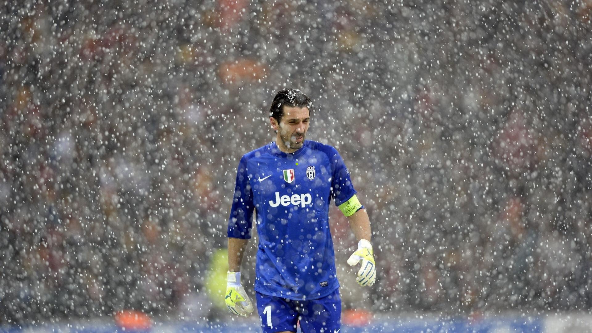 安联巅峰对决，拜仁主场全胜金身迎战勒沃库森客场不败神话